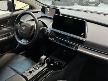 TOYOTA Plug-in Hybrid Advanced  Solar Dach  8-Fach Rad