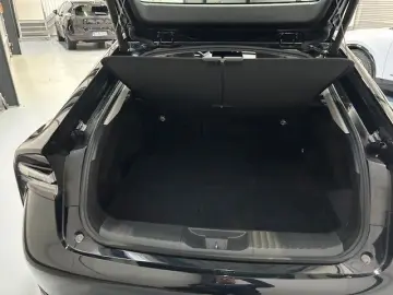 TOYOTA Plug-in Hybrid Advanced  Solar Dach  8-Fach Rad