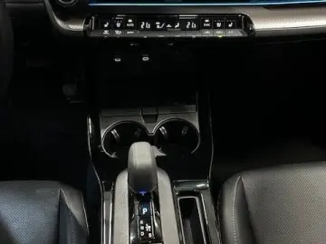 TOYOTA Plug-in Hybrid Advanced  Solar Dach  8-Fach Rad