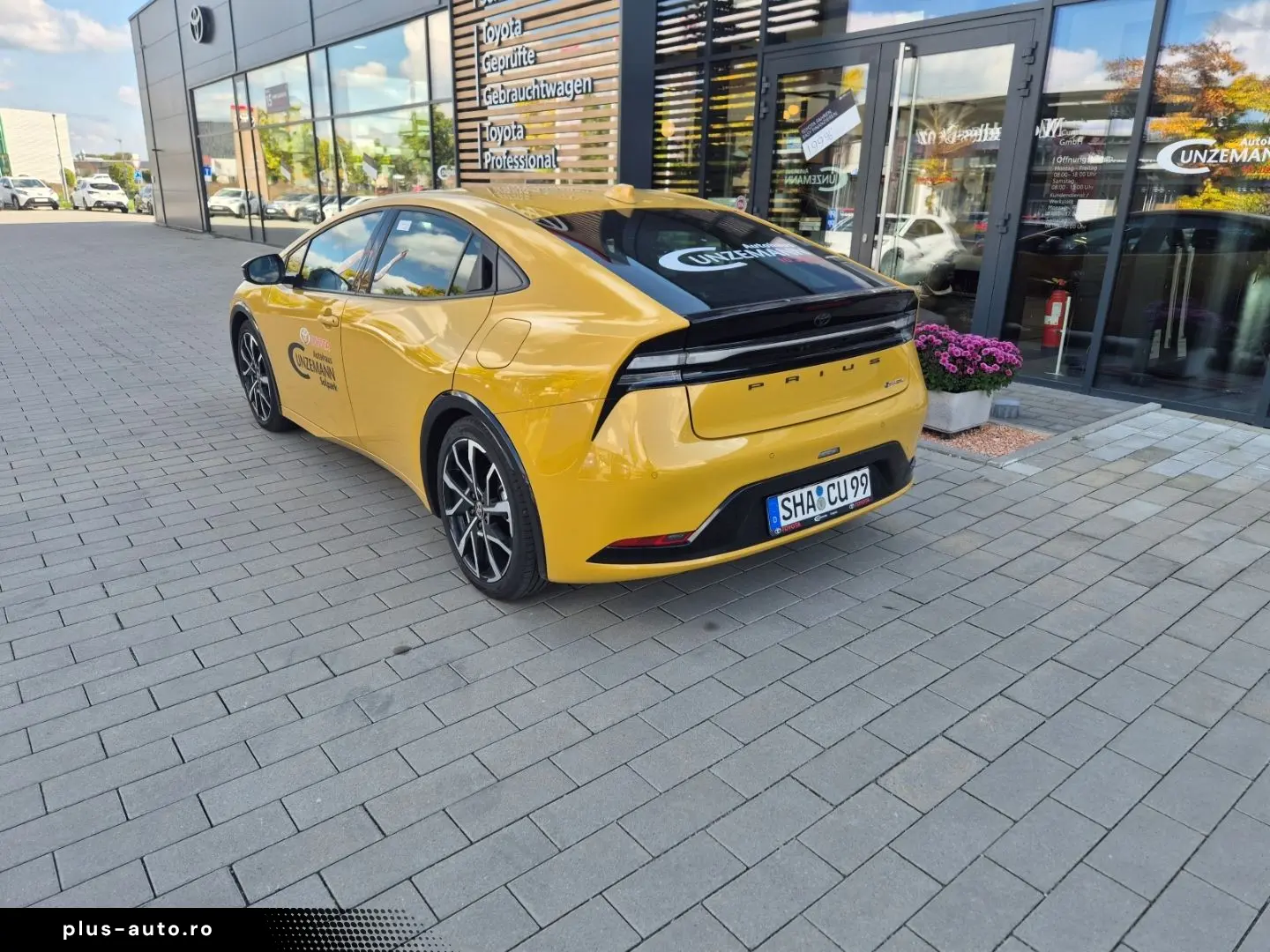 TOYOTA Prius Plug-In Hybrid Exe.  Navi  Sitzheizung