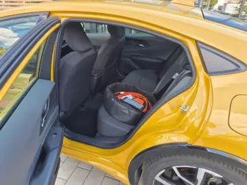 TOYOTA Prius Plug-In Hybrid Exe.  Navi  Sitzheizung