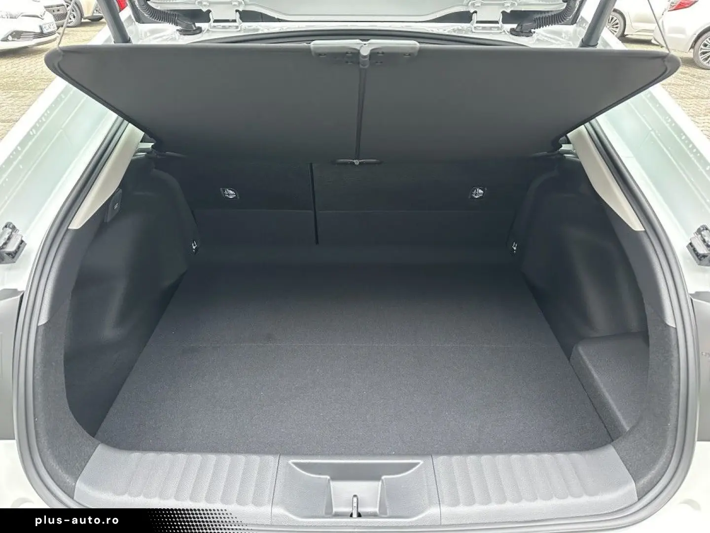 TOYOTA Prius Plug-in Hybrid Executive  Head-Up-Display