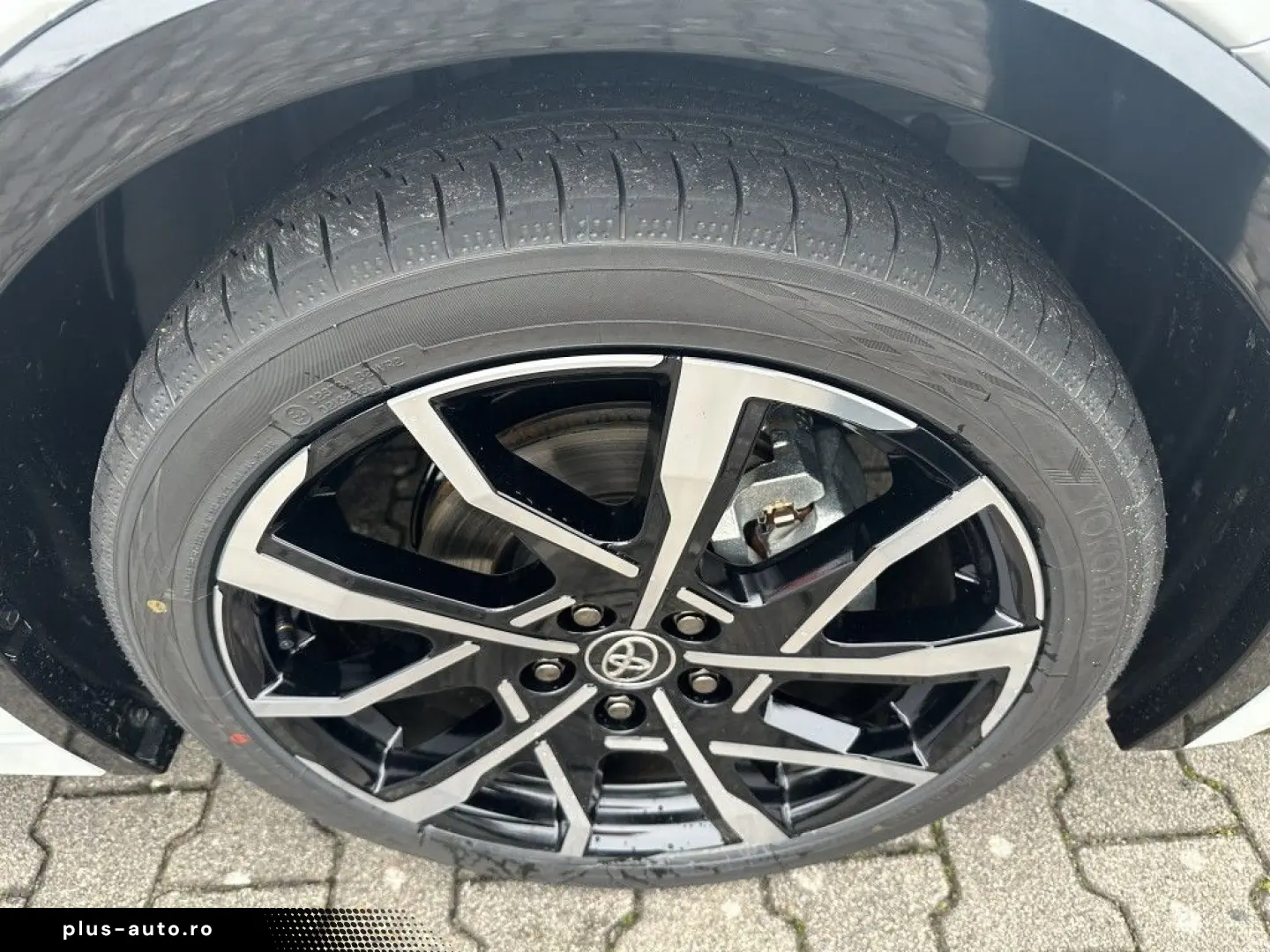 TOYOTA Prius Plug-in Hybrid Executive  Head-Up-Display