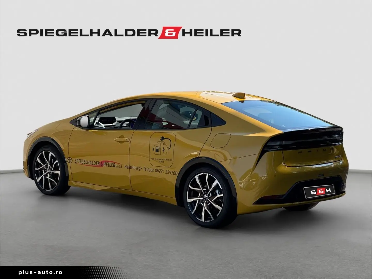 TOYOTA Prius Plug-in Executive 2.0 EU6d Plugin Hybrid 2