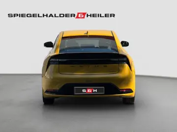 TOYOTA Prius Plug-in Executive 2.0 EU6d Plugin Hybrid 2