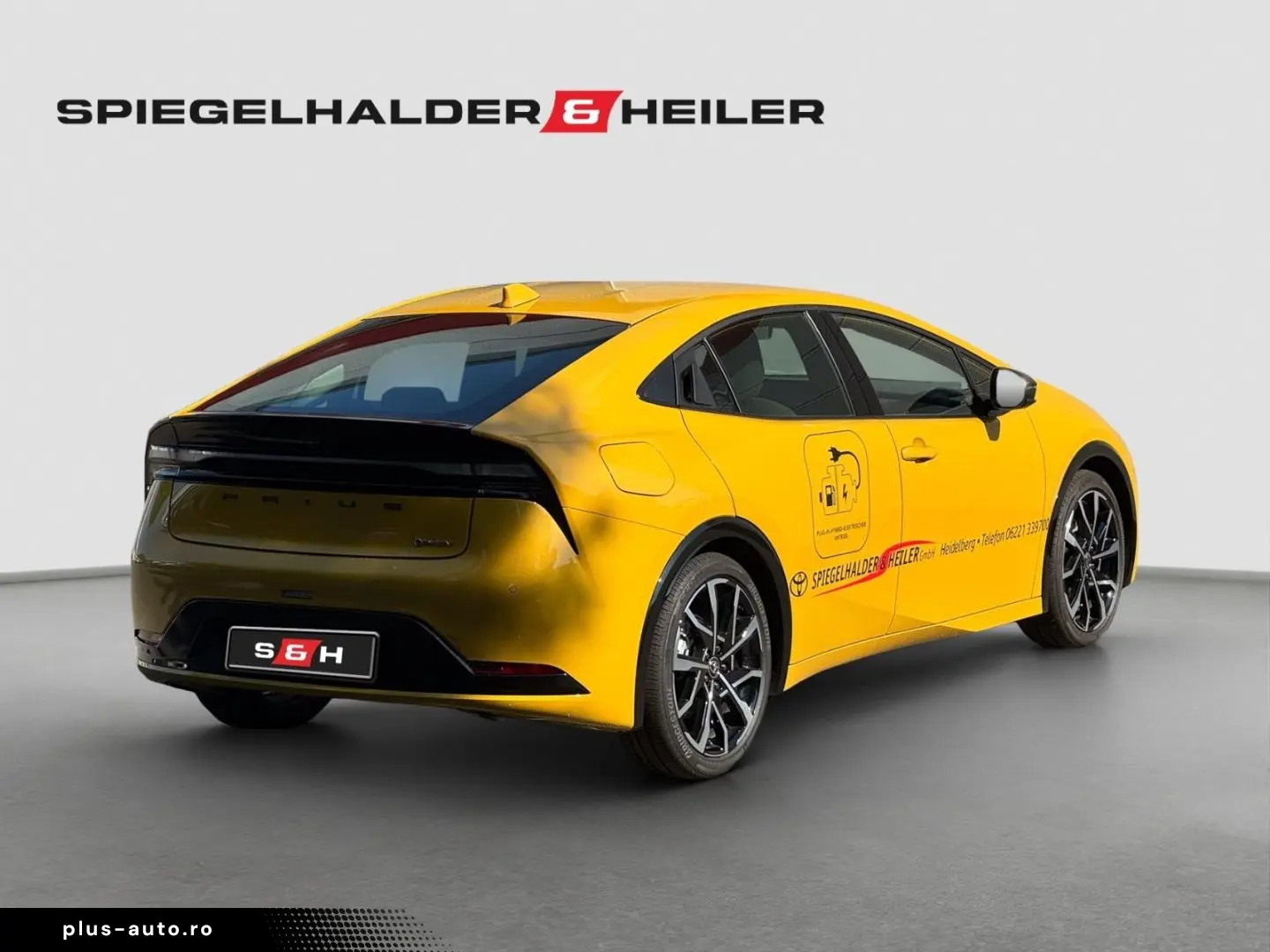 TOYOTA Prius Plug-in Executive 2.0 EU6d Plugin Hybrid 2