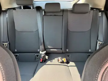 TOYOTA Prius Plug-in Executive 2.0 EU6d Plugin Hybrid 2