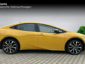 TOYOTA Prius Plug-in Hybrid Executive