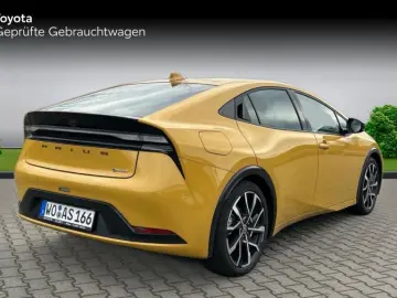 TOYOTA Prius Plug-in Hybrid Executive