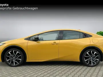 TOYOTA Prius Plug-in Hybrid Executive