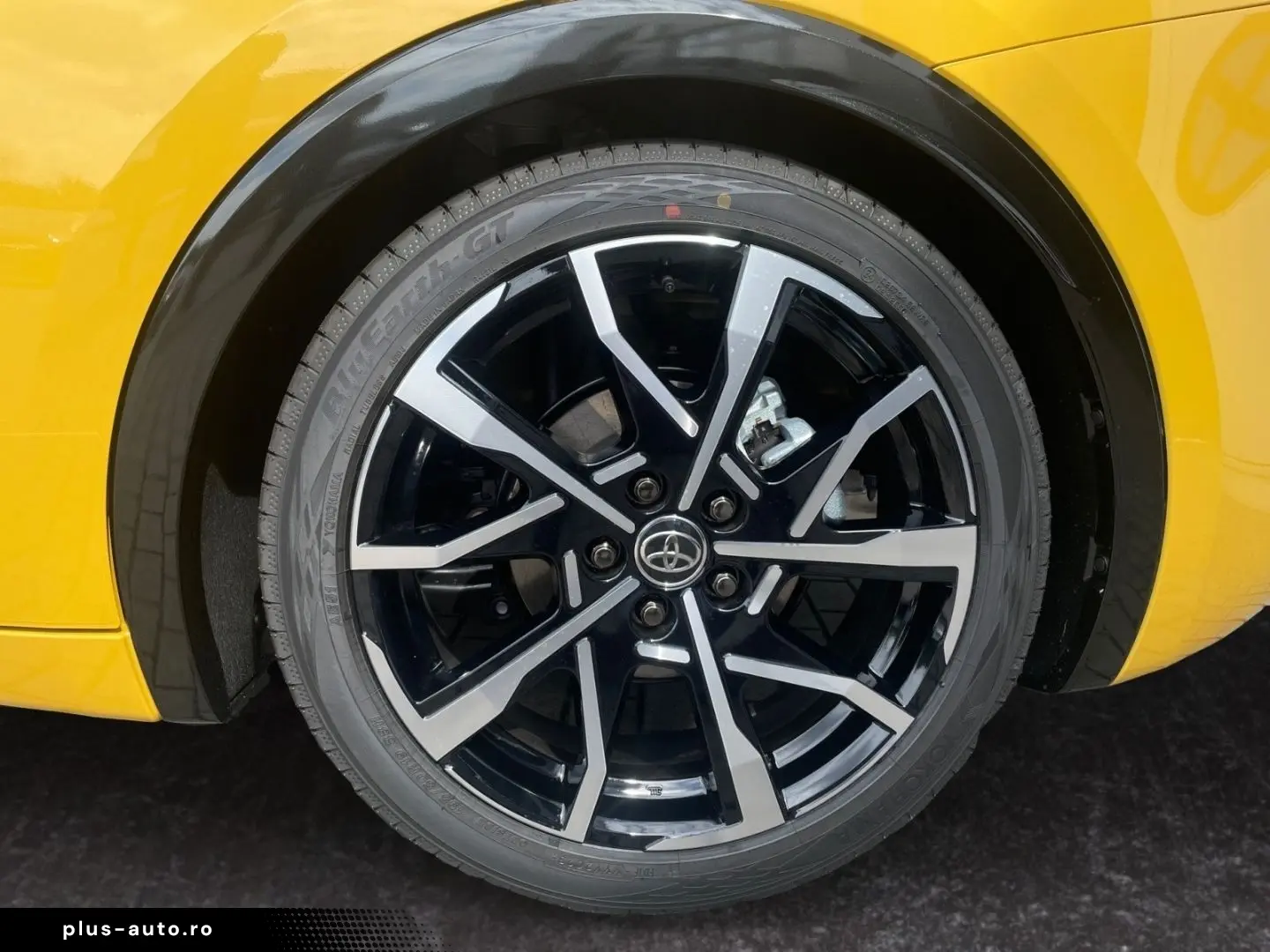 TOYOTA Prius Plug-in Hybrid Executive  Navi LED CarPlay