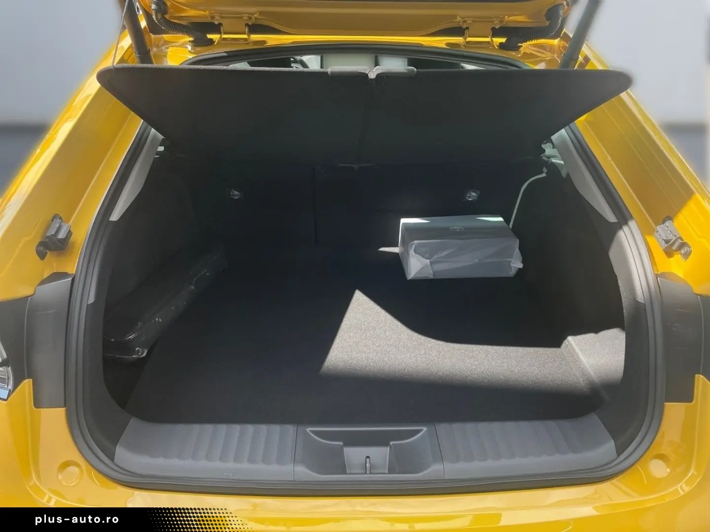 TOYOTA Prius Plug-in Hybrid Executive  Navi LED CarPlay