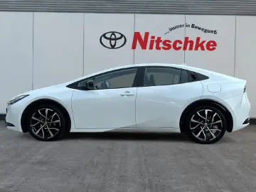 TOYOTA 2.0 Plug-in Hybrid Executive