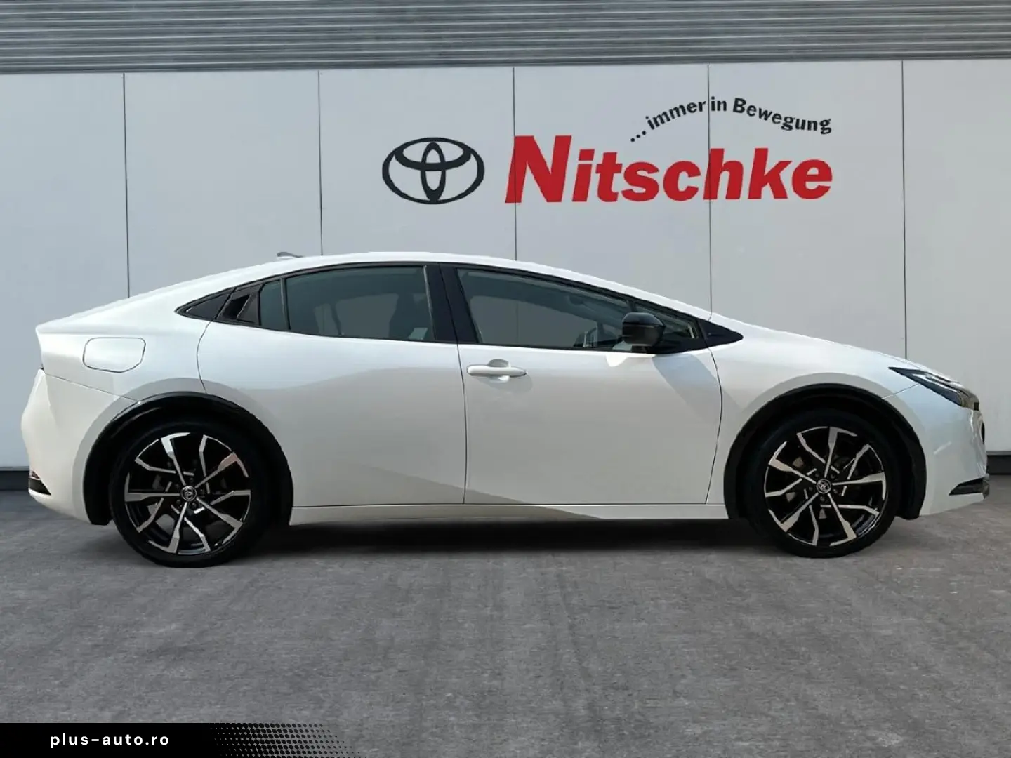 TOYOTA 2.0 Plug-in Hybrid Executive