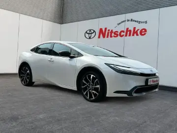 TOYOTA 2.0 Plug-in Hybrid Executive