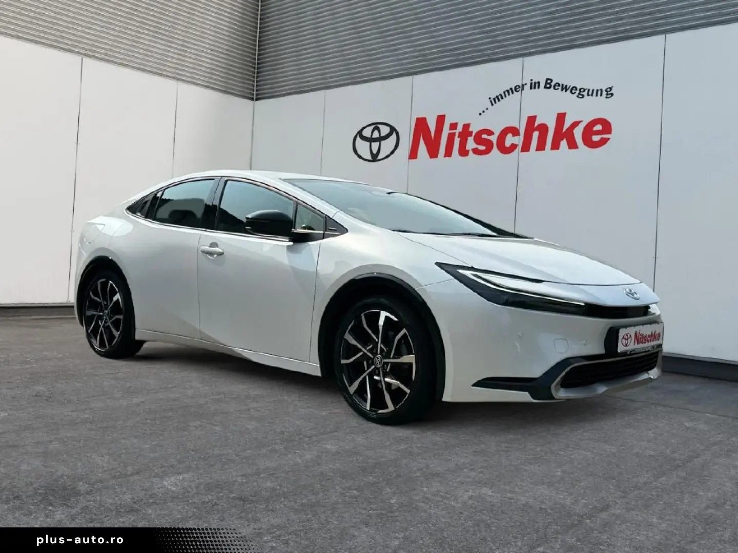 TOYOTA 2.0 Plug-in Hybrid Executive