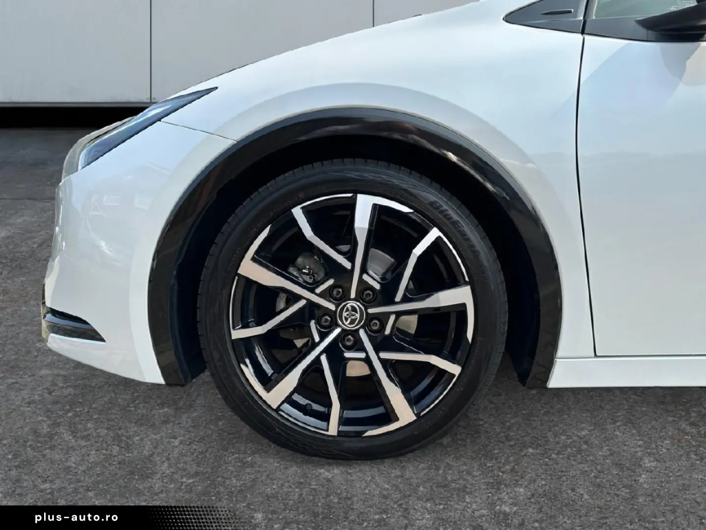 TOYOTA 2.0 Plug-in Hybrid Executive