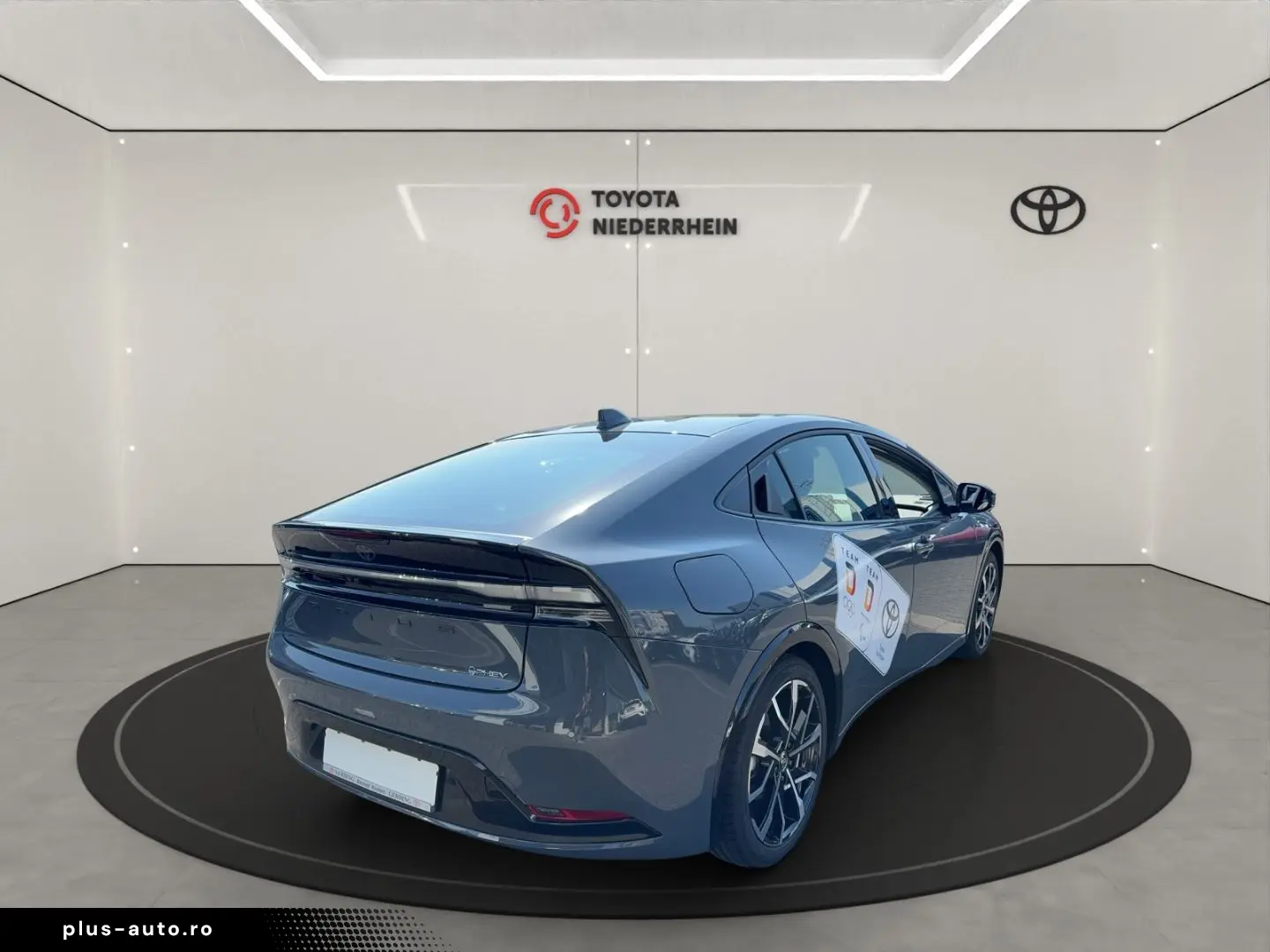 TOYOTA Prius Plug-in Hybrid Executive Winterräder