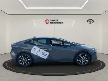 TOYOTA Prius Plug-in Hybrid Executive Winterräder