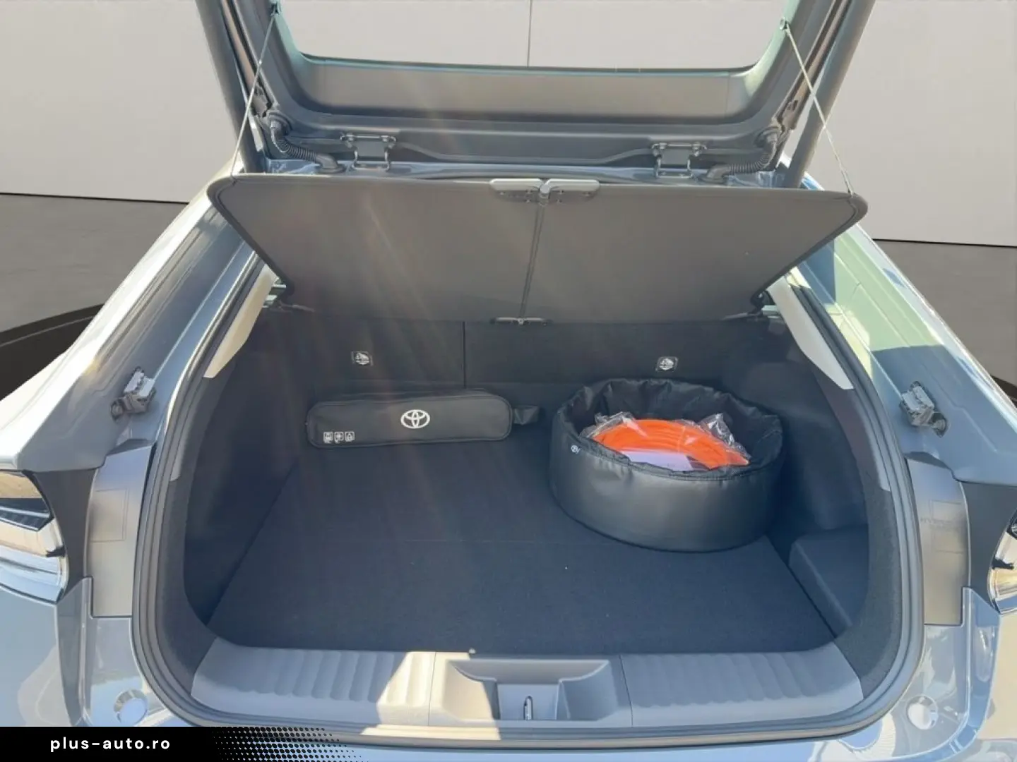 TOYOTA Prius Plug-in Hybrid Executive Winterräder