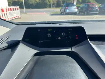 TOYOTA Prius Executive Plug-in Hybrid Top Ausstattung