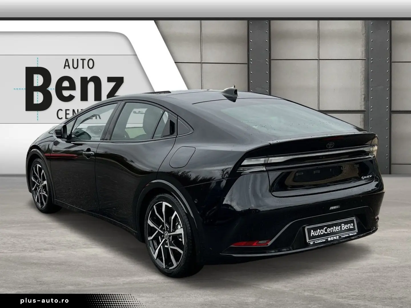 TOYOTA PRIUS PLUG-IN HYBRID ADVANCED SOLARDACH NAVI