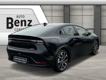 TOYOTA PRIUS PLUG-IN HYBRID ADVANCED SOLARDACH NAVI