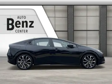 TOYOTA PRIUS PLUG-IN HYBRID ADVANCED SOLARDACH NAVI