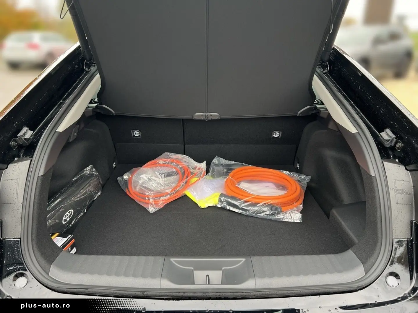 TOYOTA PRIUS PLUG-IN HYBRID ADVANCED SOLARDACH NAVI