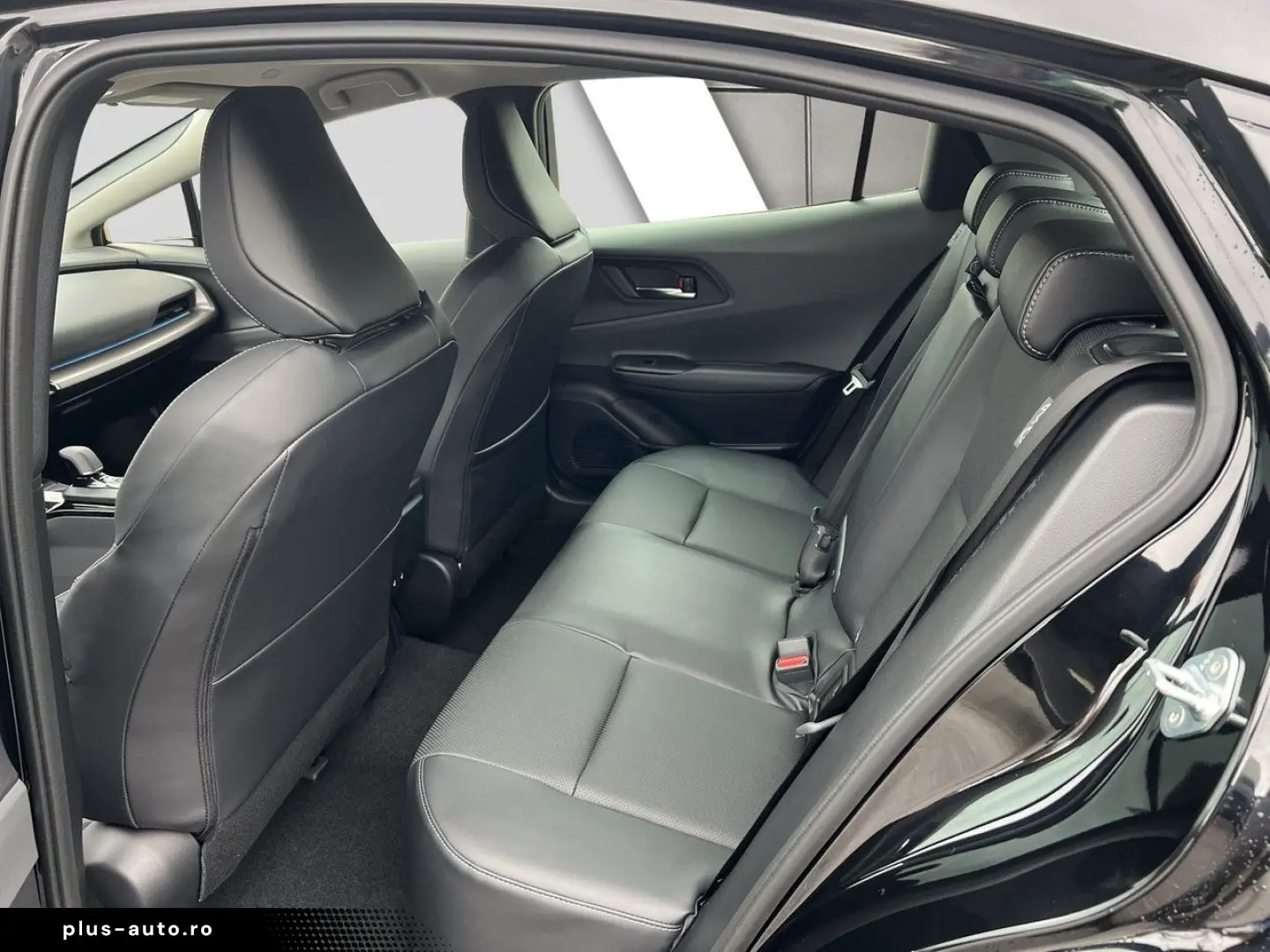 TOYOTA PRIUS PLUG-IN HYBRID ADVANCED SOLARDACH NAVI