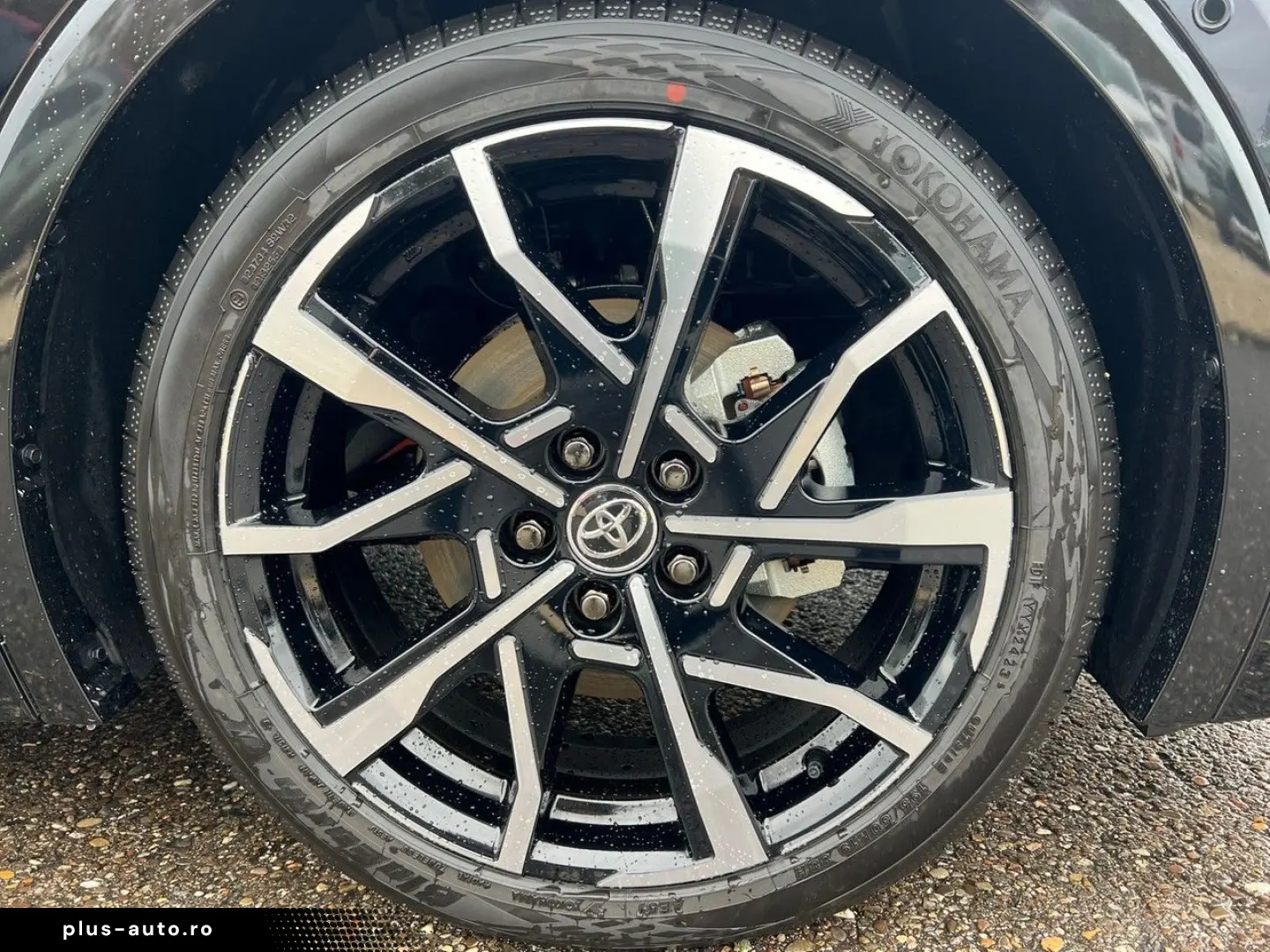 TOYOTA PRIUS PLUG-IN HYBRID ADVANCED SOLARDACH NAVI