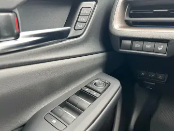 TOYOTA PRIUS PLUG-IN HYBRID ADVANCED SOLARDACH NAVI