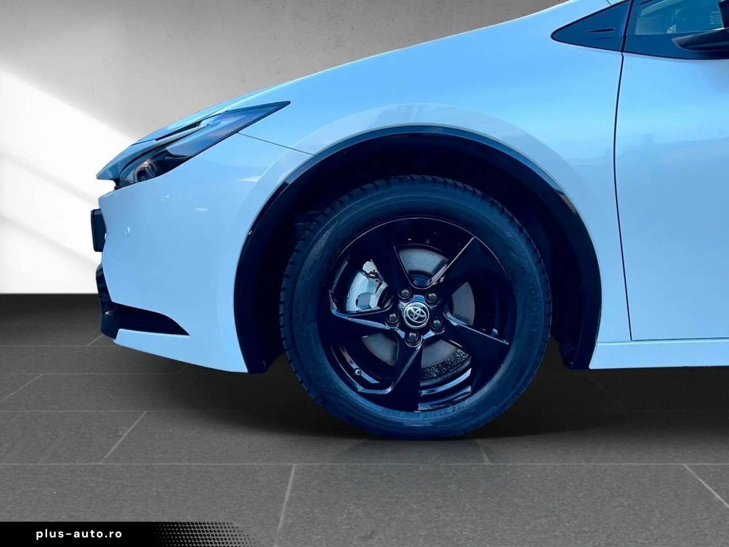 TOYOTA Prius 2.0 Plug-in Hybrid Executive  MATRIX NAVI