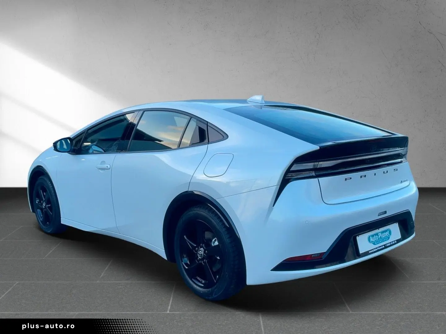 TOYOTA Prius 2.0 Plug-in Hybrid Executive  MATRIX NAVI