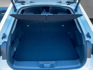 TOYOTA Prius 2.0 Plug-in Hybrid Executive  MATRIX NAVI