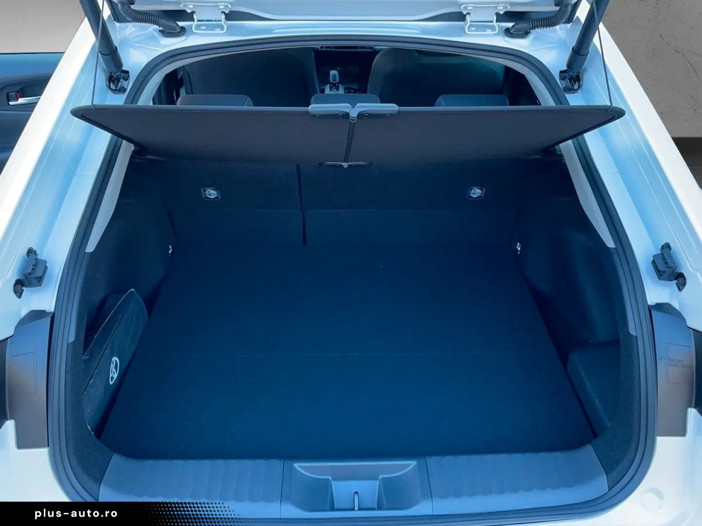 TOYOTA Prius 2.0 Plug-in Hybrid Executive  MATRIX NAVI