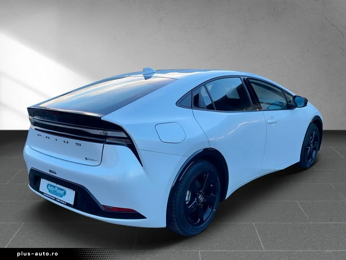 TOYOTA Prius 2.0 Plug-in Hybrid Executive  MATRIX NAVI