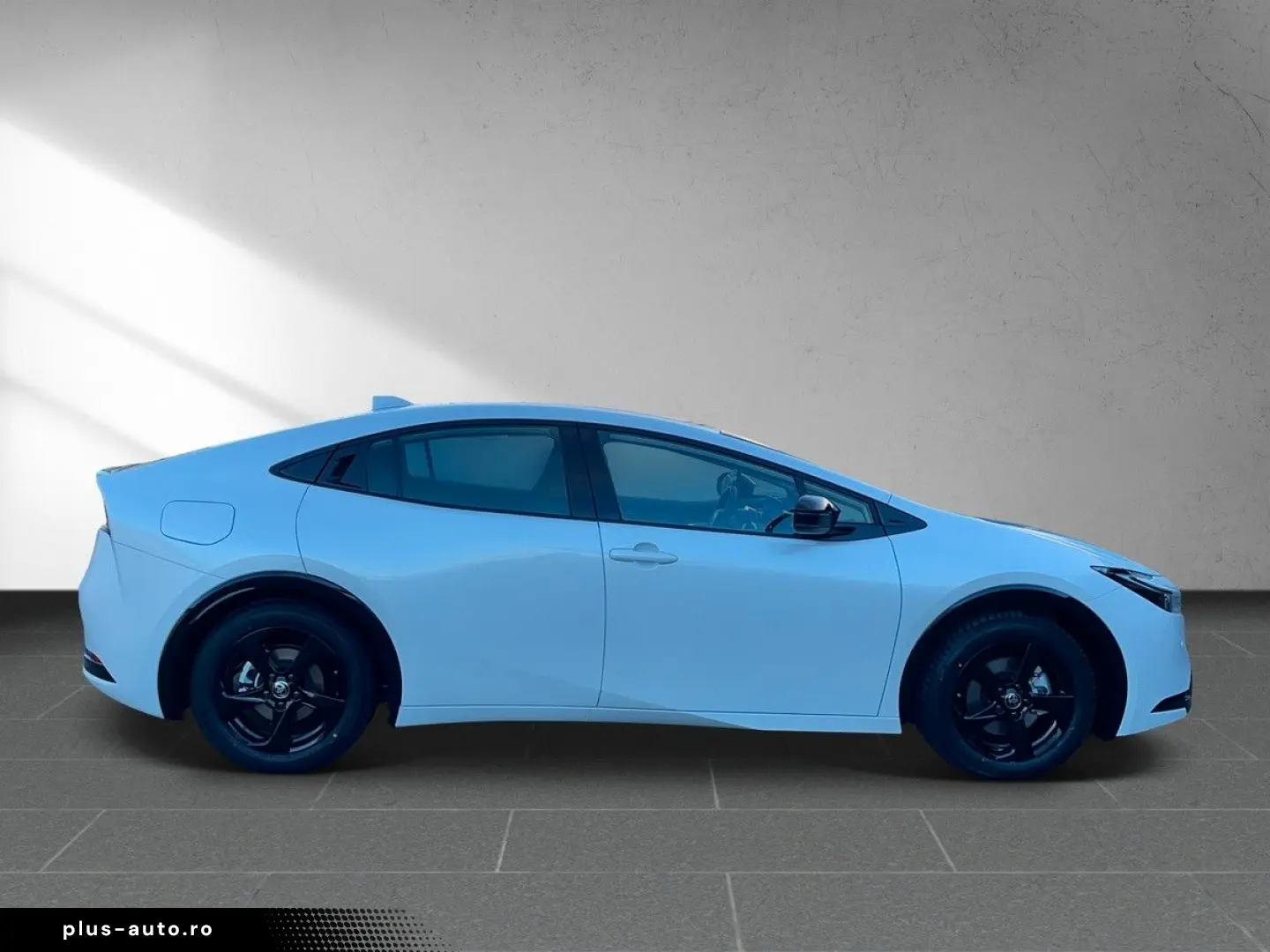 TOYOTA Prius 2.0 Plug-in Hybrid Executive  MATRIX NAVI