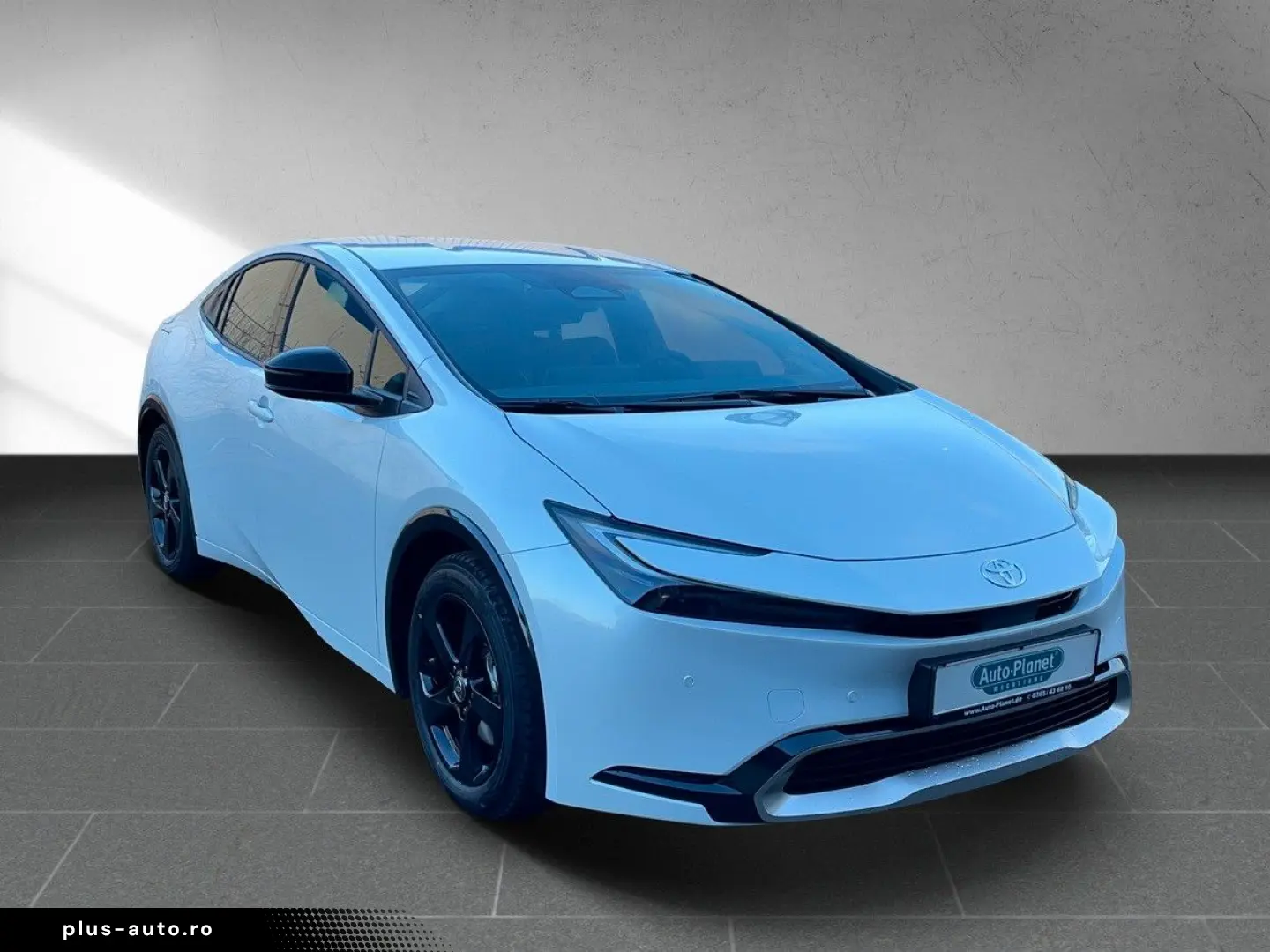 TOYOTA Prius 2.0 Plug-in Hybrid Executive  MATRIX NAVI