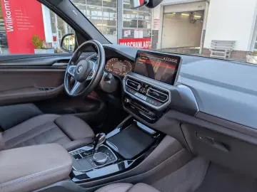 BMW X3 xDrive20i M Sport Navi 360  SHZ DAB