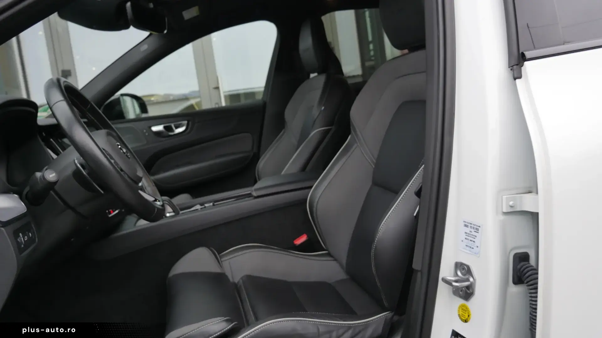 Volvo XC 60 T8 Twin Engine AWD R-Design