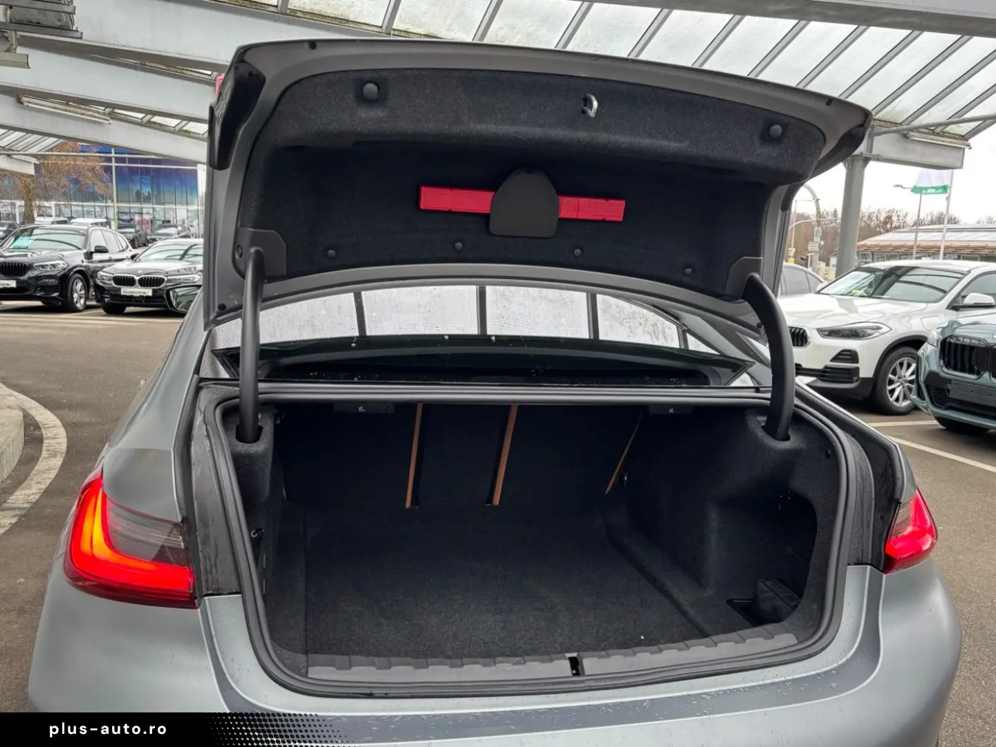 BMW 320d xDr. Lim. M-Sport M-Sitze GARANTIE-07 2029