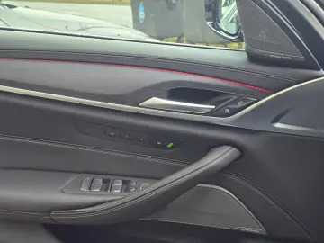 BMW Seria 5 530e xDrive AT PHEV