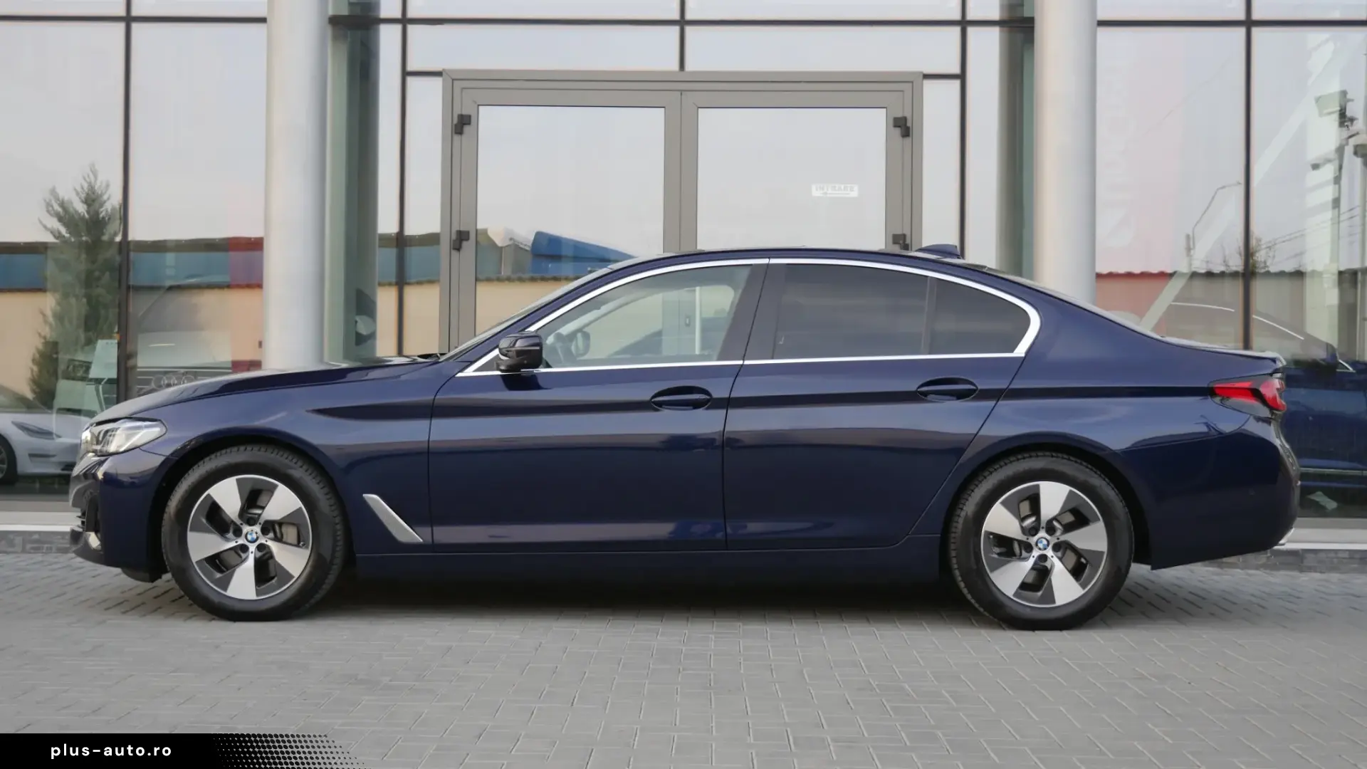 BMW Seria 5 530i xDrive AT