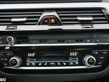 BMW Seria 5 530i xDrive AT