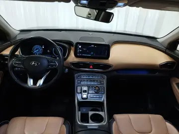 HYUNDAI Santa Fe 1.6 T-GDI 4WD 7Sitze Navi Pano Sitzhzg.