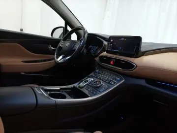 HYUNDAI Santa Fe 1.6 T-GDI 4WD 7Sitze Navi Pano Sitzhzg.