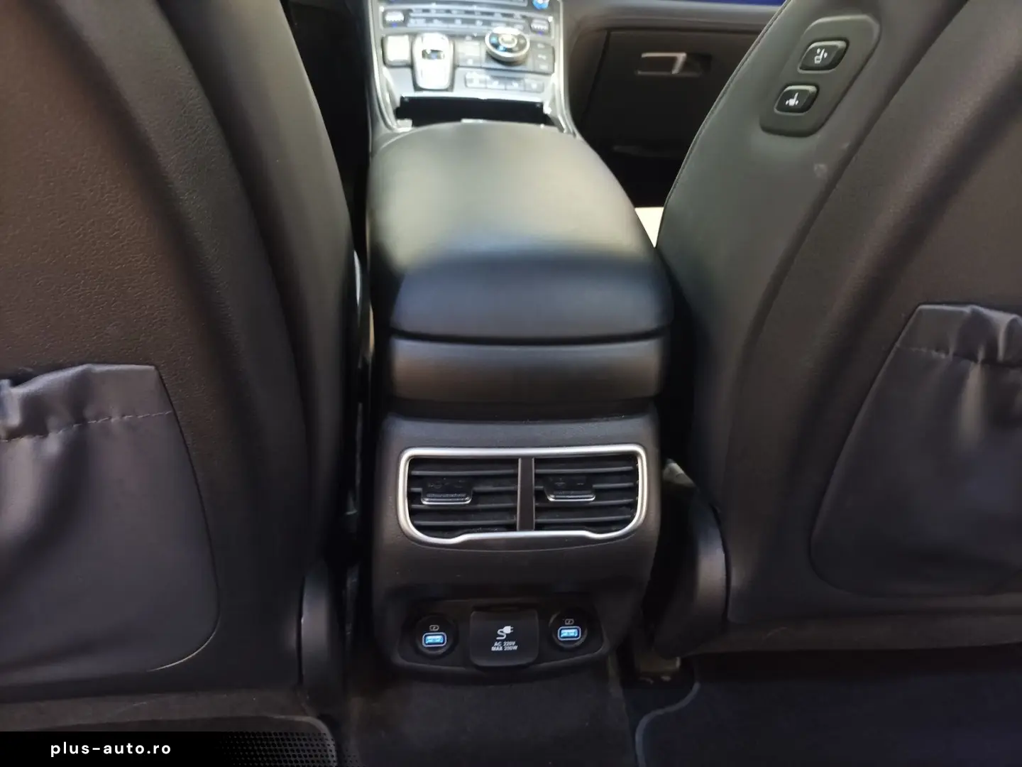 HYUNDAI Santa Fe 1.6 T-GDI 4WD 7Sitze Navi Pano Sitzhzg.