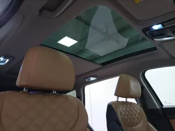 HYUNDAI Santa Fe 1.6 T-GDI 4WD 7Sitze Navi Pano Sitzhzg.