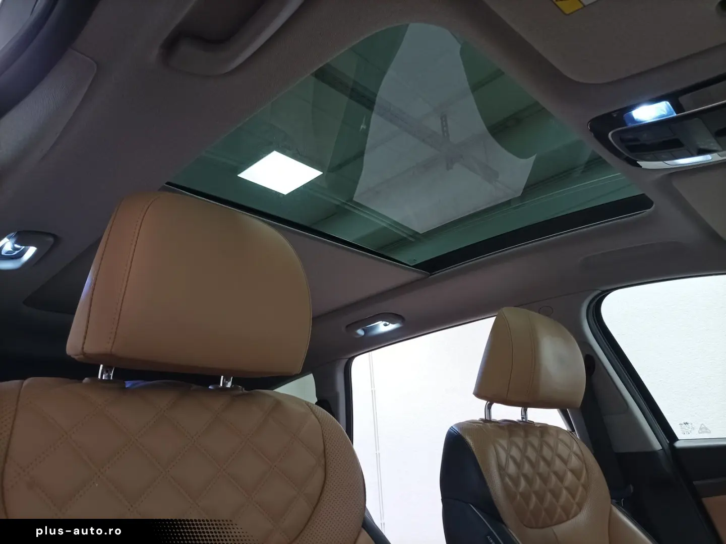 HYUNDAI Santa Fe 1.6 T-GDI 4WD 7Sitze Navi Pano Sitzhzg.